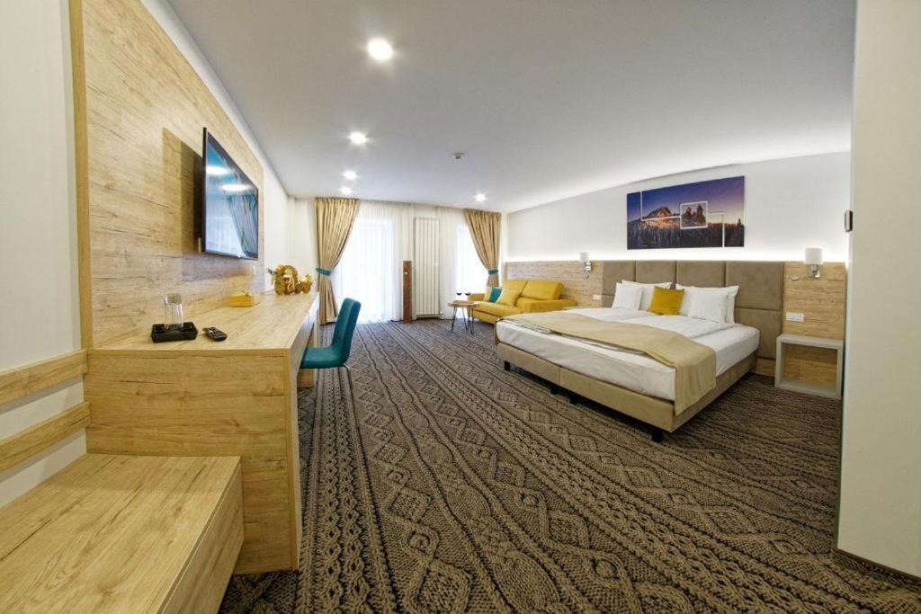 Aquarius Boutique Hotel Câmpulung Moldovenesc Kamer foto